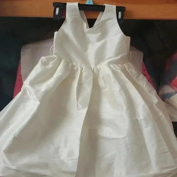 Sweet kids formal dress size 4 - Picture 6 of 15